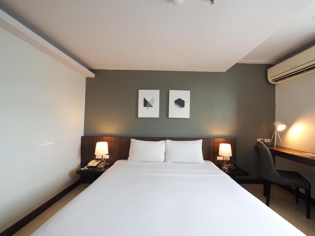 Pb Grand Hotel Hat Yai Buitenkant foto