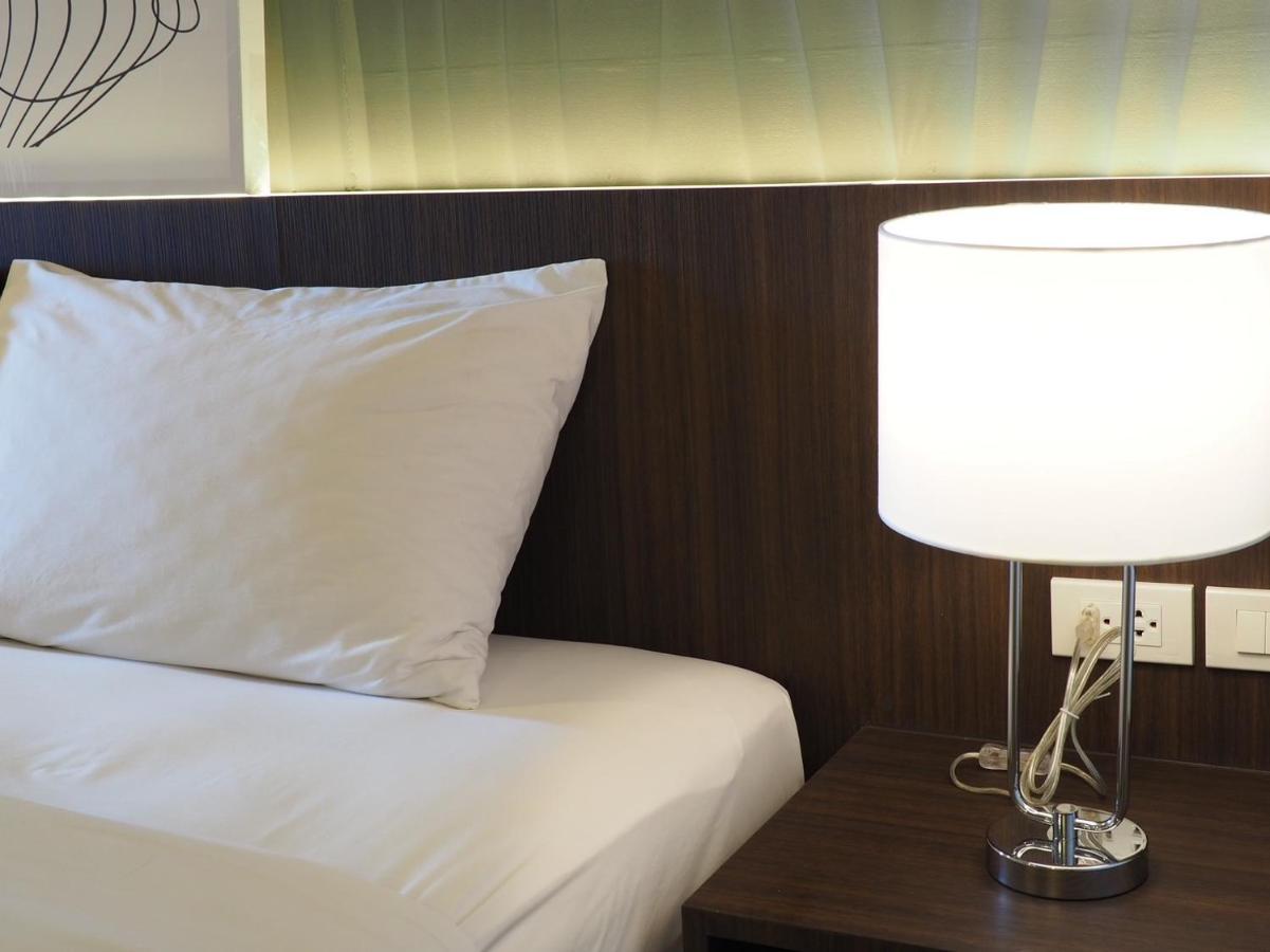 Pb Grand Hotel Hat Yai Buitenkant foto