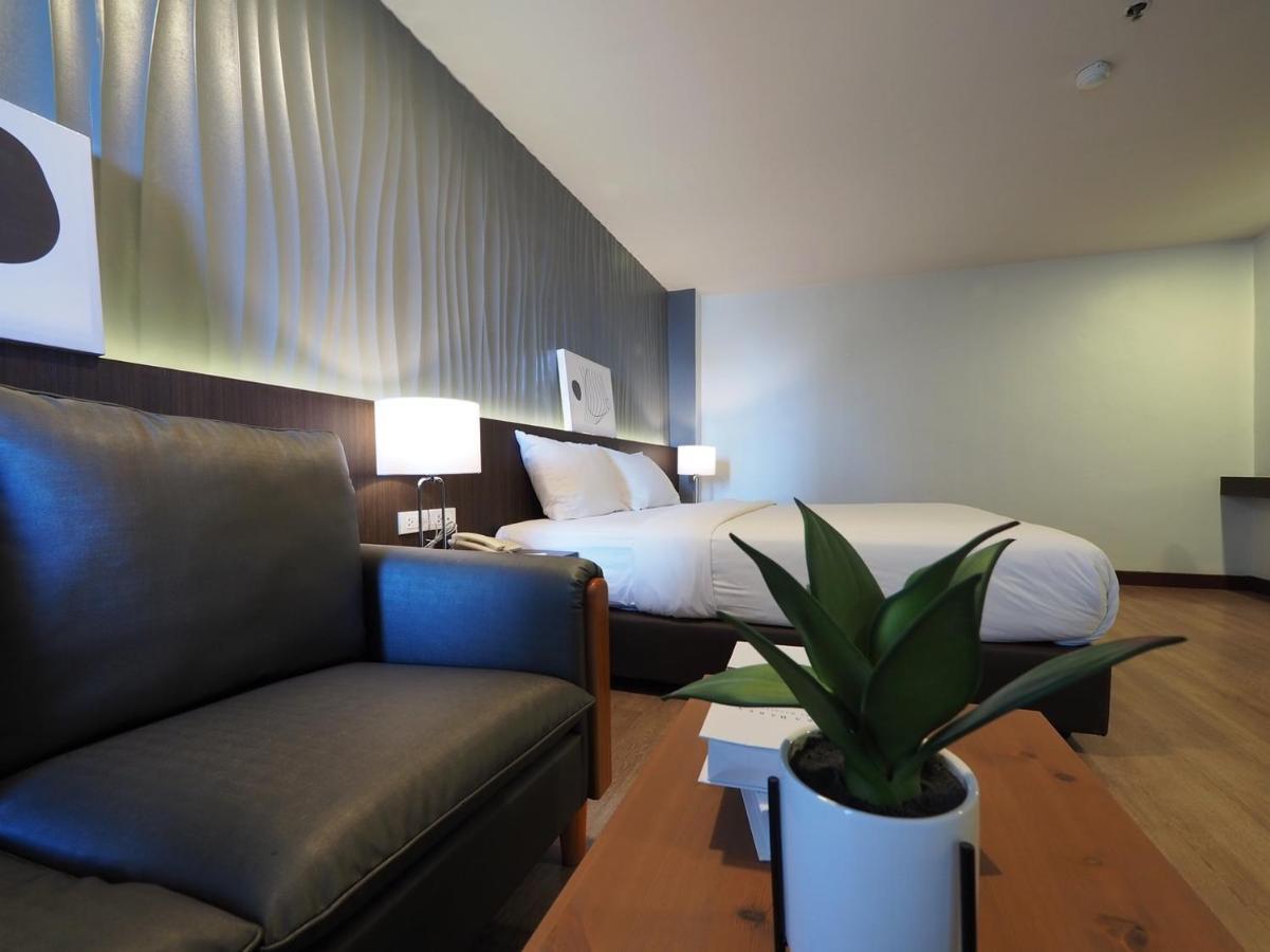 Pb Grand Hotel Hat Yai Buitenkant foto