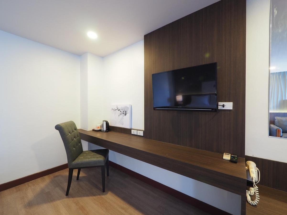 Pb Grand Hotel Hat Yai Buitenkant foto