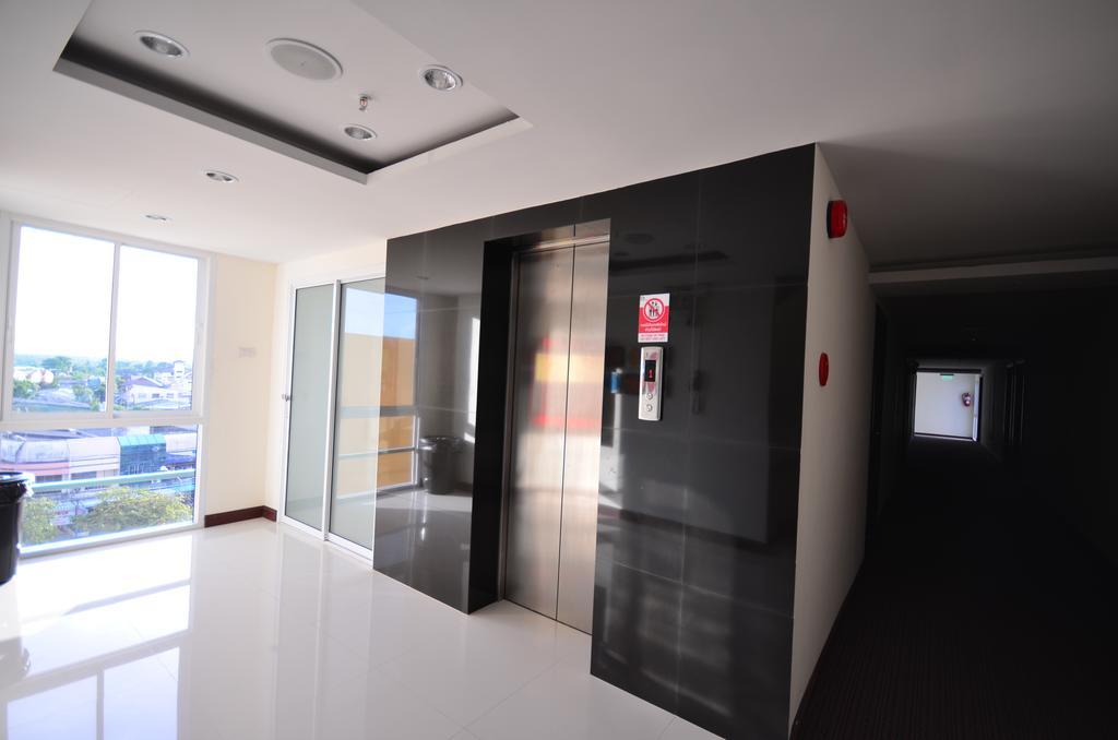 Pb Grand Hotel Hat Yai Buitenkant foto