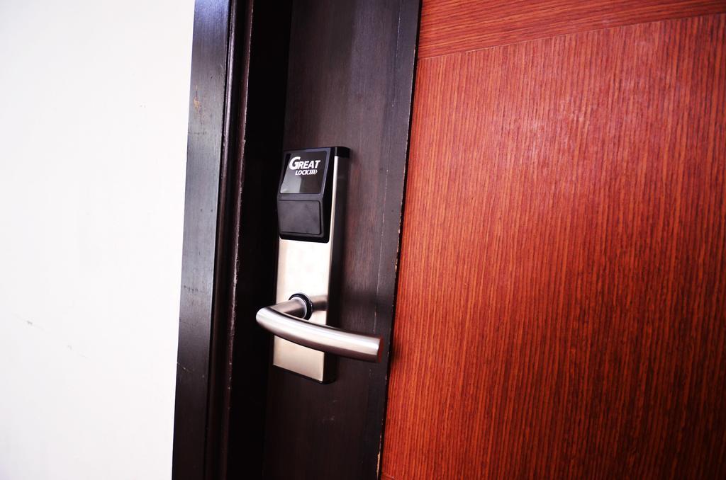 Pb Grand Hotel Hat Yai Buitenkant foto