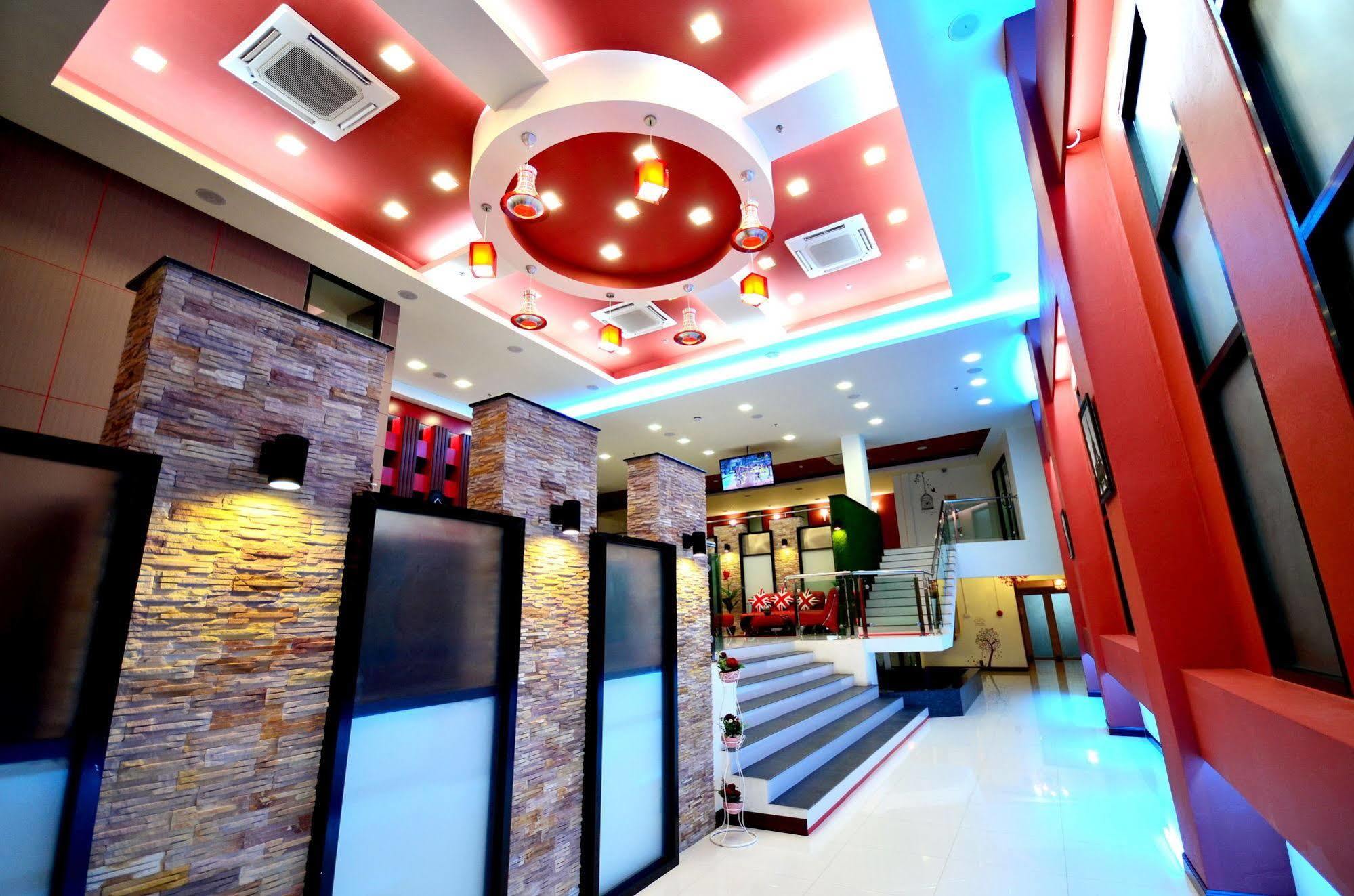 Pb Grand Hotel Hat Yai Buitenkant foto
