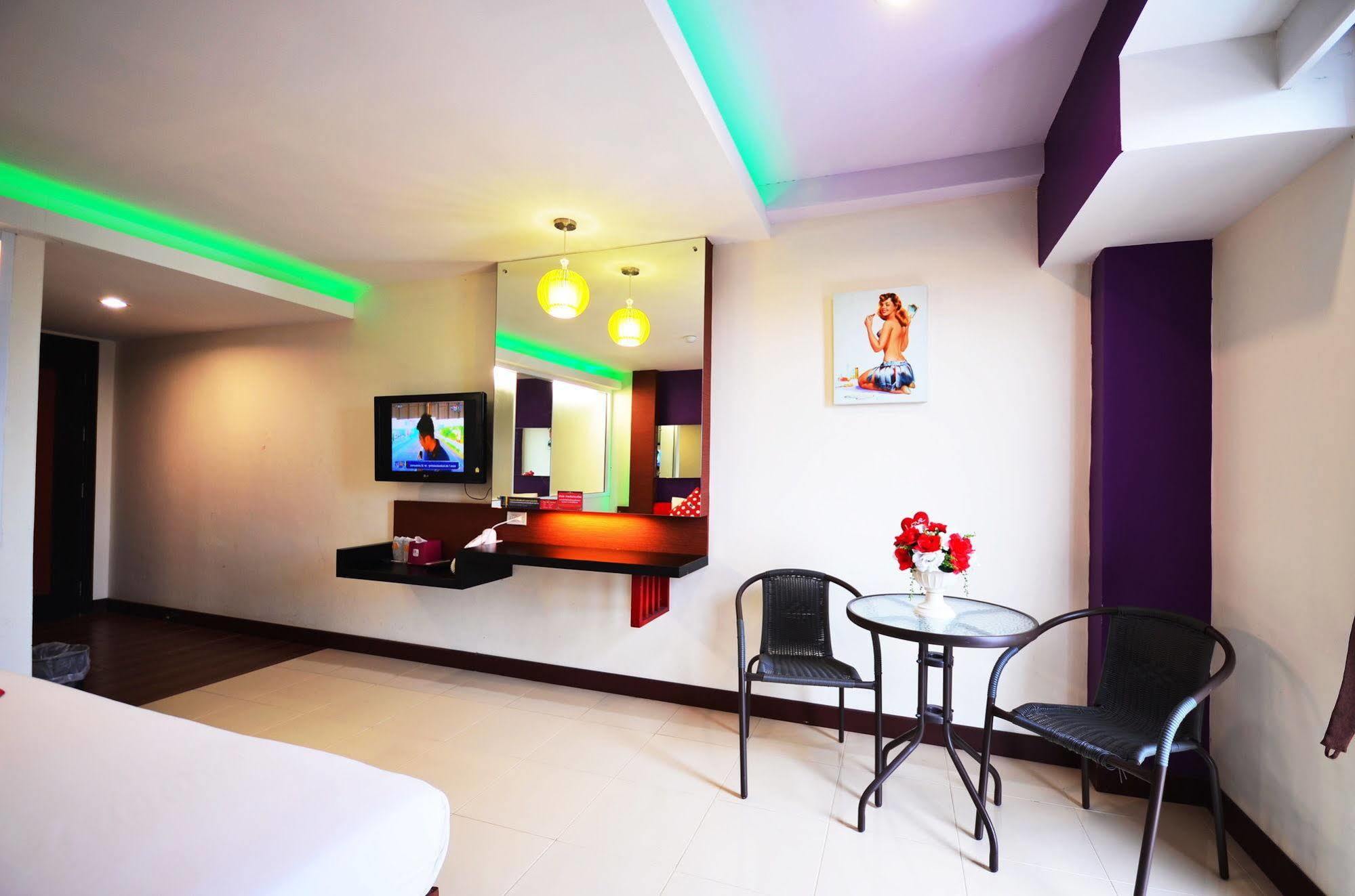 Pb Grand Hotel Hat Yai Buitenkant foto